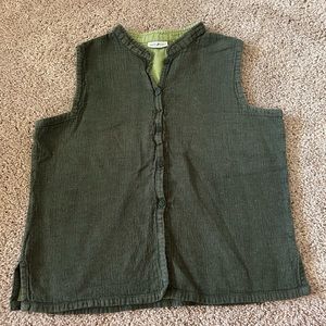 Vintage button sleeveless blouse